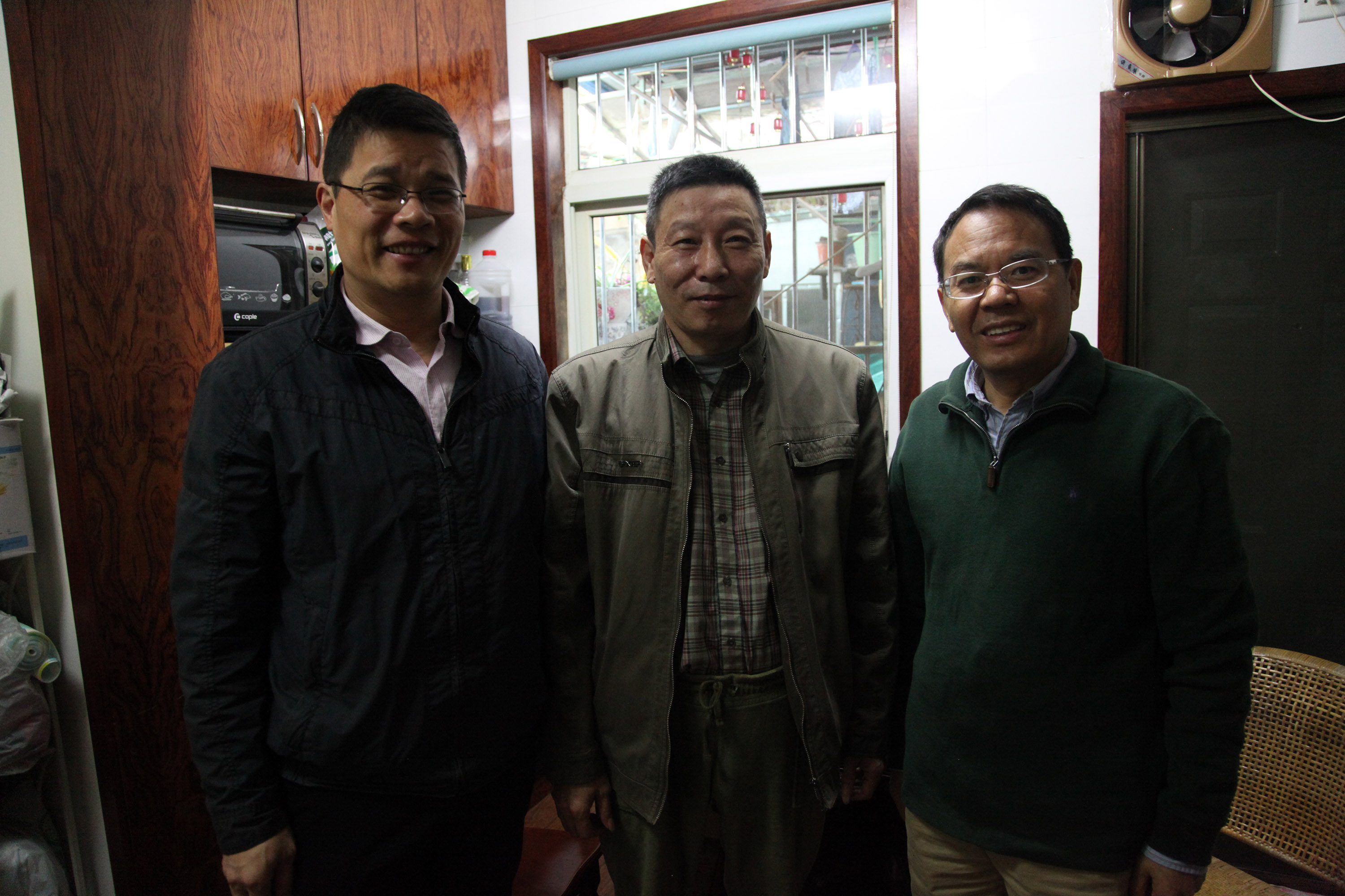 集團(tuán)副總經(jīng)理、黨委委員徐旭陽慰問困難黨員