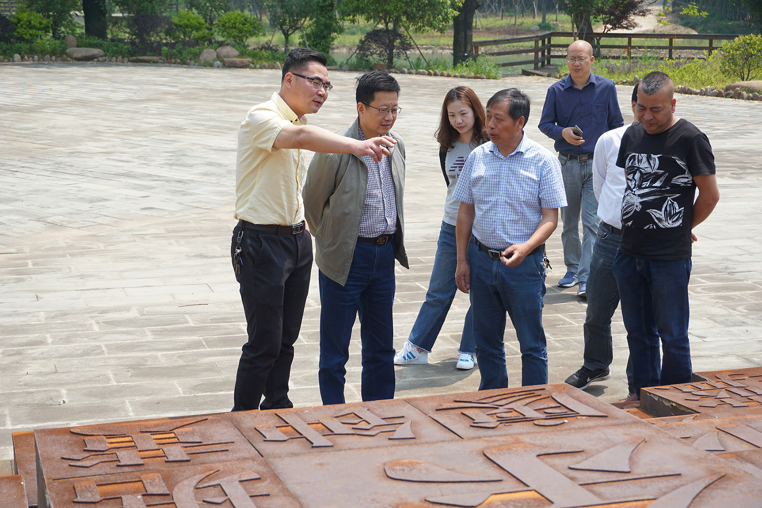 集團(tuán)公司開展“千企結(jié)千村、消滅薄弱村”專項行動