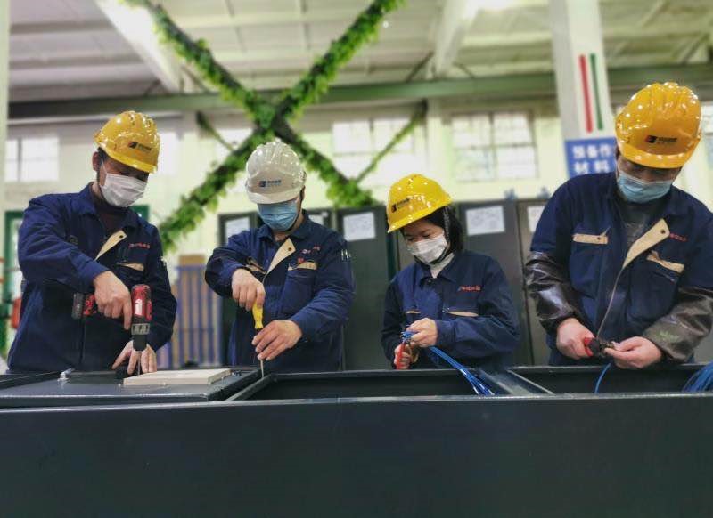 讓黨旗高高飄揚(yáng)在 “保產(chǎn)能、保搬遷”的主戰(zhàn)場上——裝配支部“保產(chǎn)能、保搬遷”主題黨日活動(dòng)側(cè)記