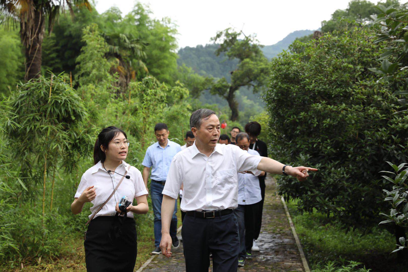 省二輕集團(tuán)“村企結(jié)對”助力消薄走出新路子！