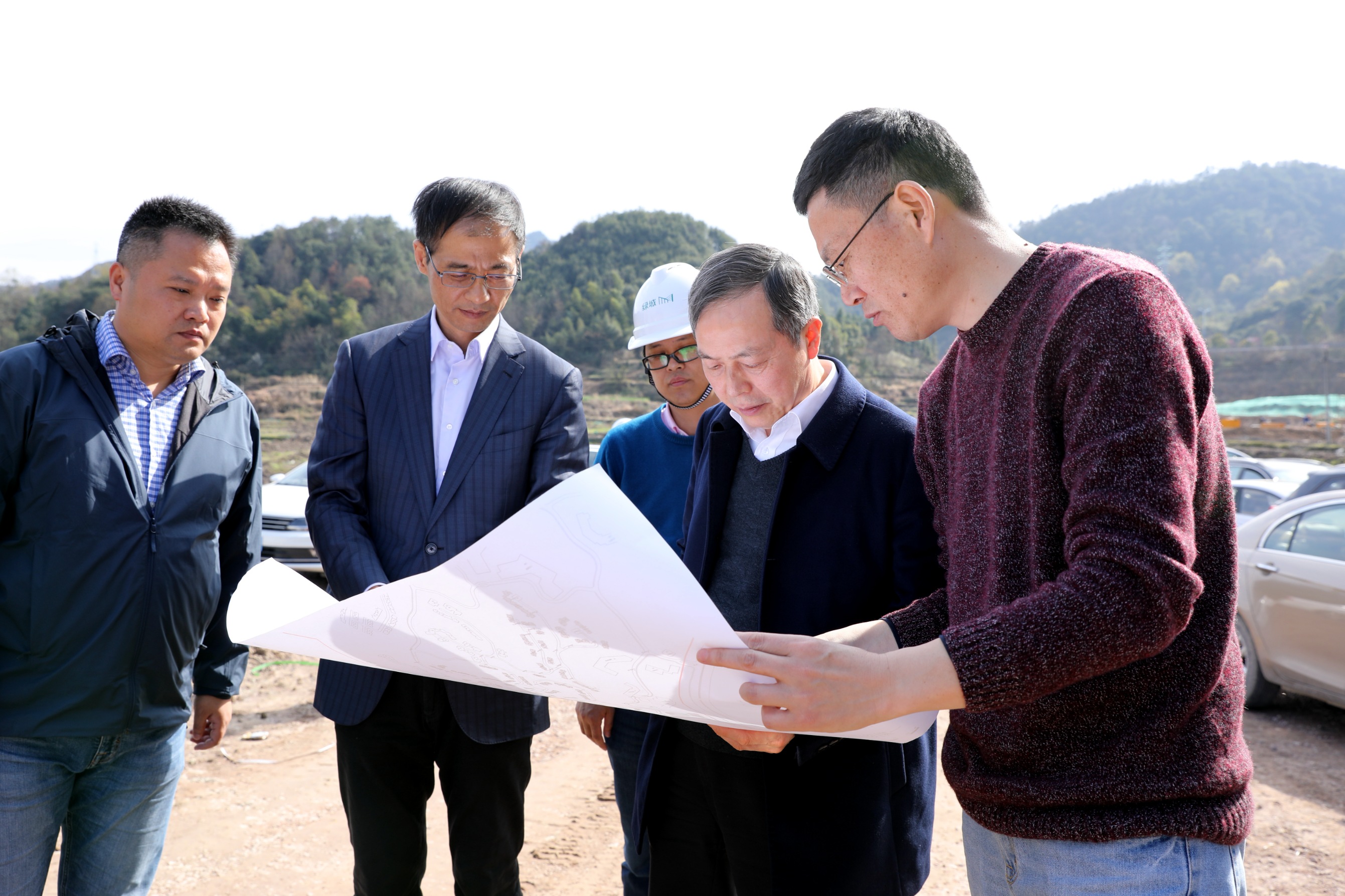 虞岳明在藝創(chuàng)文旅浦江公司調(diào)研時(shí)強(qiáng)調(diào)：力爭(zhēng)將萬(wàn)年上山文化村項(xiàng)目打造成為國(guó)內(nèi)農(nóng)文旅體養(yǎng)融合的標(biāo)桿