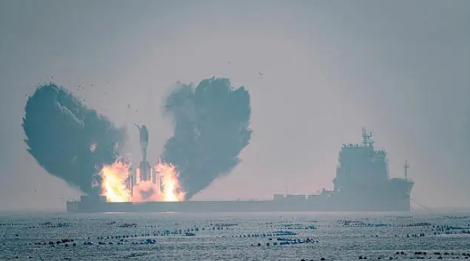 省二輕集團(tuán)所屬國(guó)瑞科技配套海上衛(wèi)星發(fā)射船，助力全球最大固體運(yùn)載火箭首飛成功